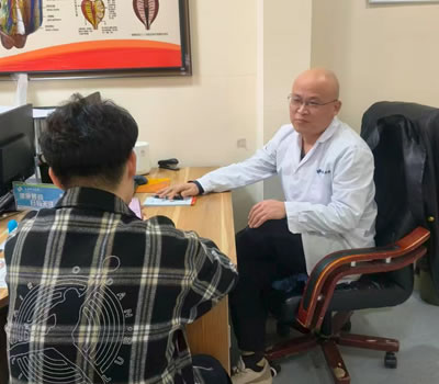 曲靖市|男科医师高朋磊：守护男性健康，专业男科诊疗